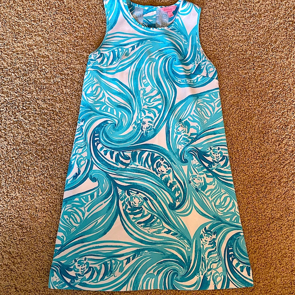 Lilly Pulitzer like new dress in blues and white. Size XS.